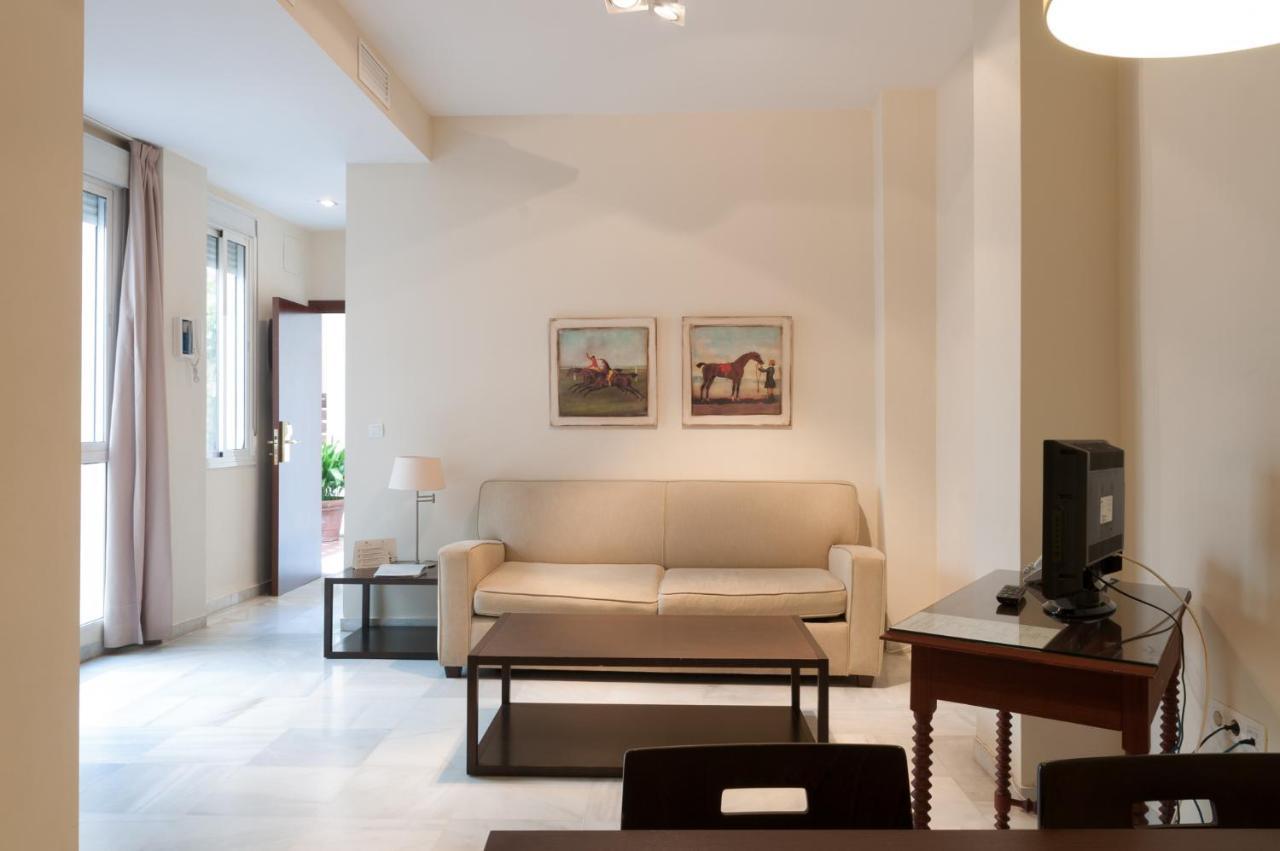 Apartamentos Las Cruces Seville Exterior photo